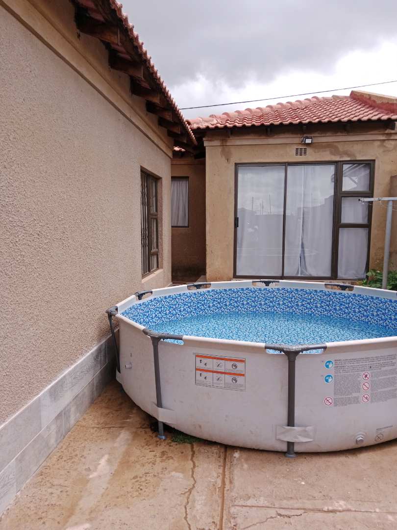 5 Bedroom Property for Sale in Doornkop Gauteng