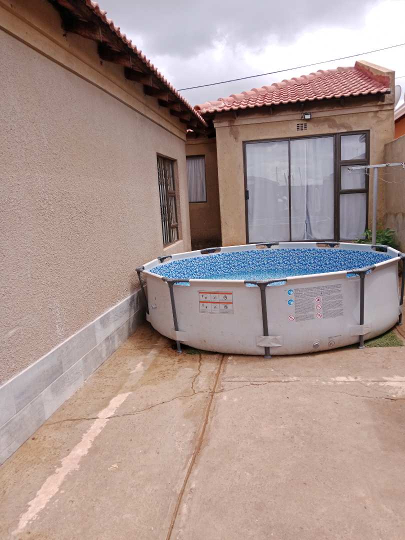 5 Bedroom Property for Sale in Doornkop Gauteng