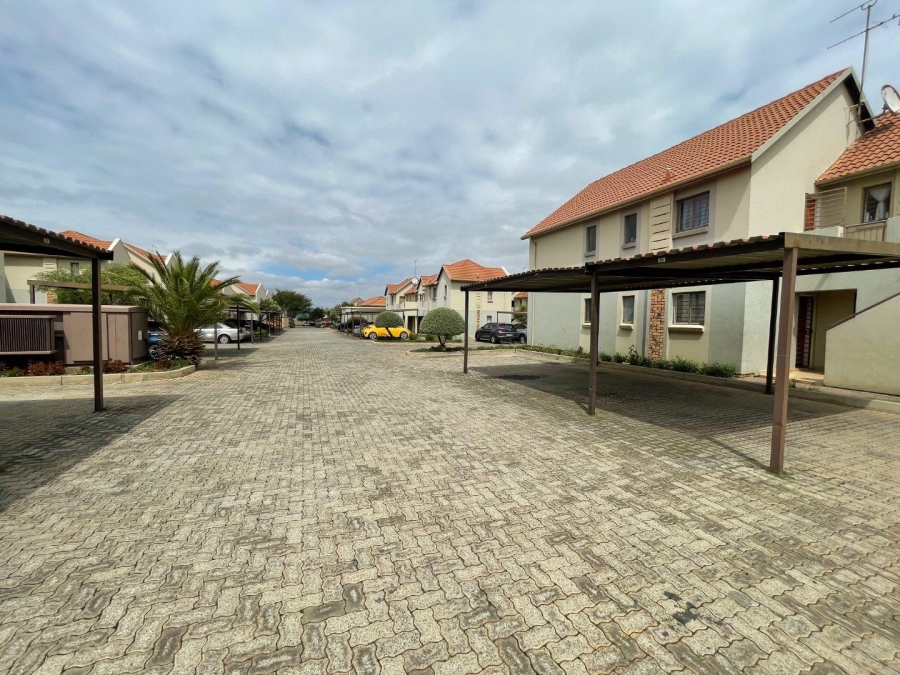 1 Bedroom Property for Sale in Esther Park Gauteng