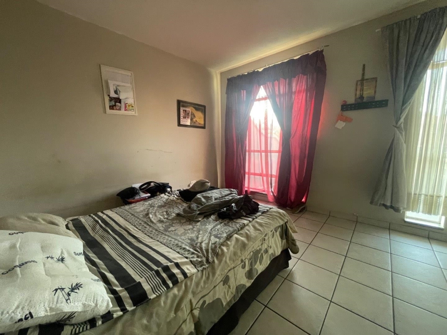 2 Bedroom Property for Sale in Edleen Gauteng