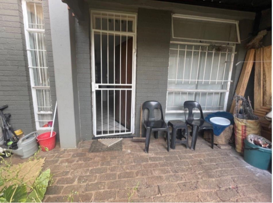 2 Bedroom Property for Sale in Edleen Gauteng