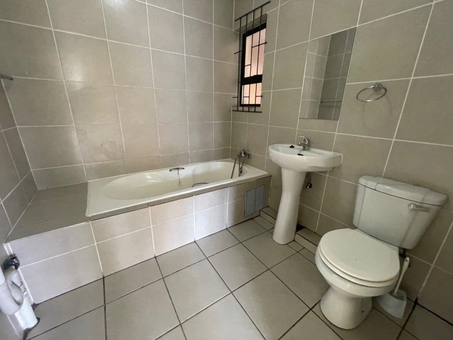 To Let 2 Bedroom Property for Rent in Brentwood Gauteng