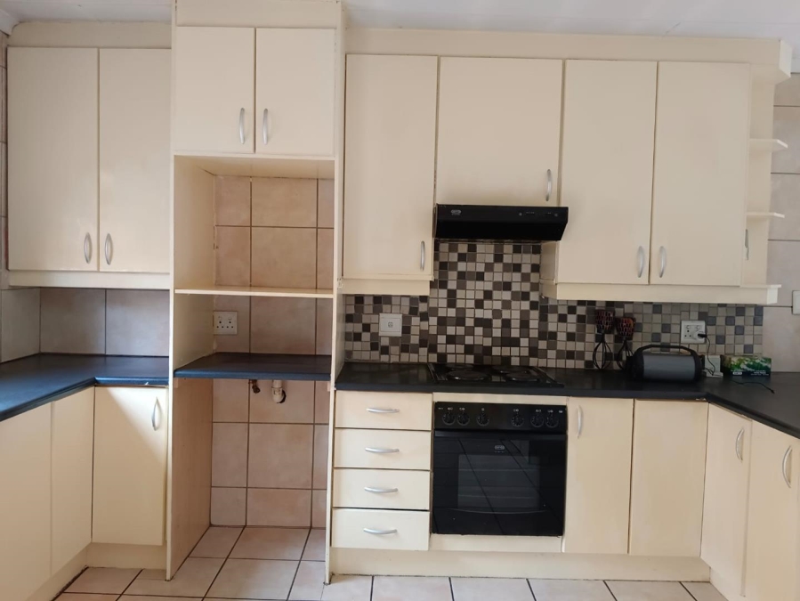 To Let 3 Bedroom Property for Rent in Elandshaven Gauteng