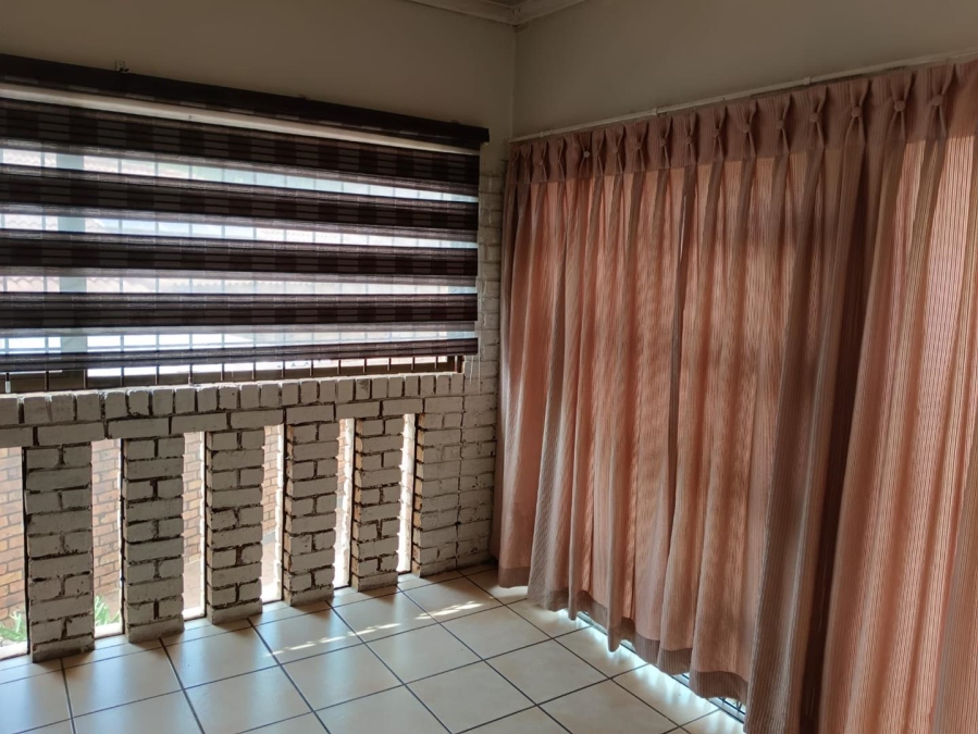 To Let 3 Bedroom Property for Rent in Elandshaven Gauteng