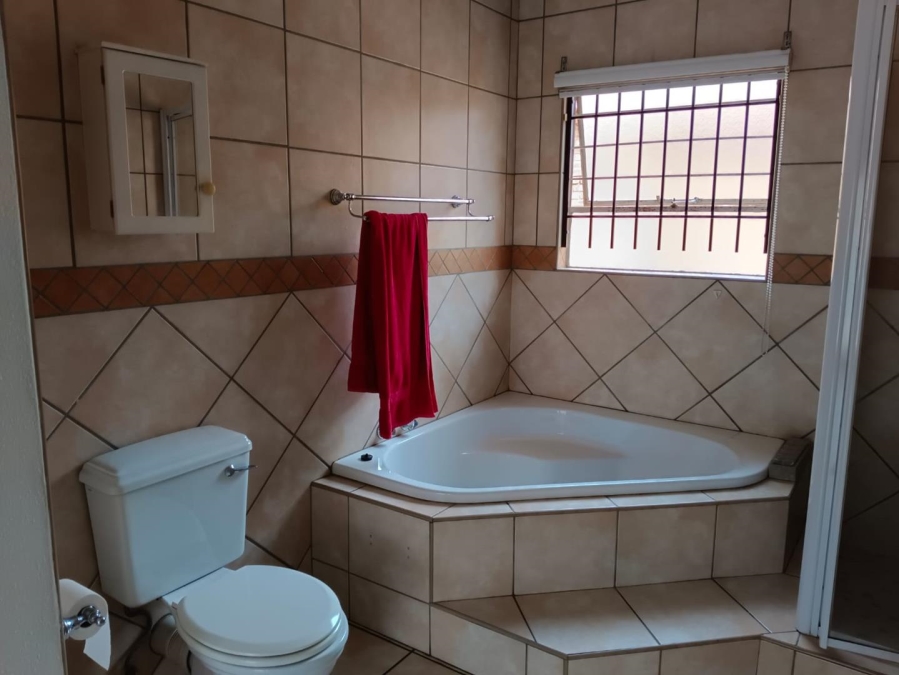 To Let 3 Bedroom Property for Rent in Elandshaven Gauteng