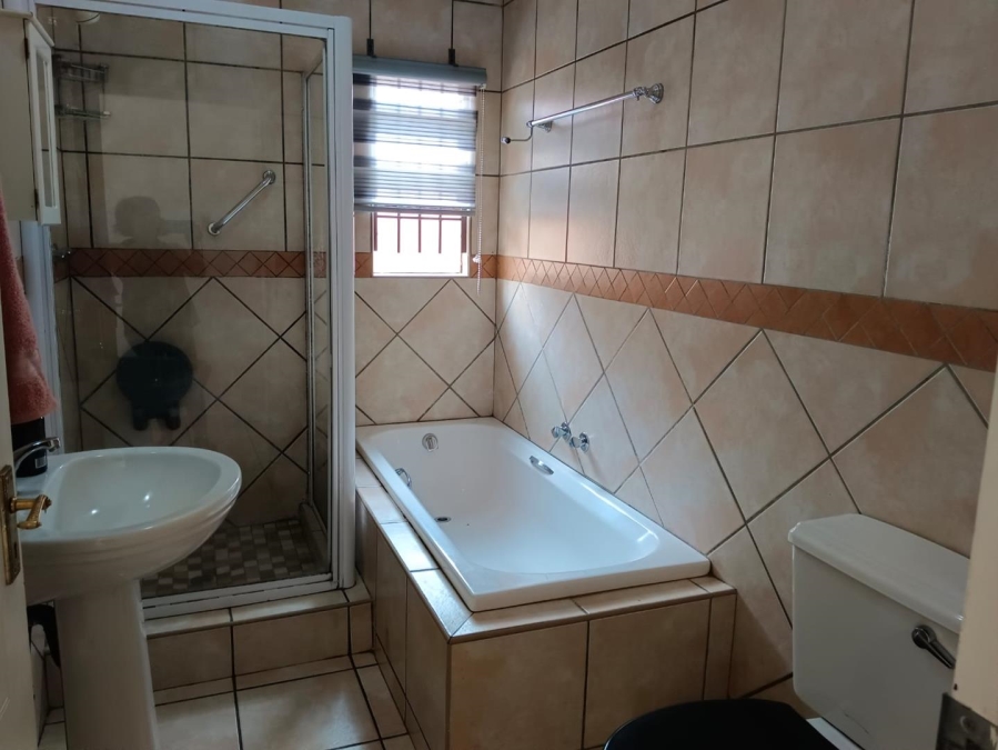 To Let 3 Bedroom Property for Rent in Elandshaven Gauteng