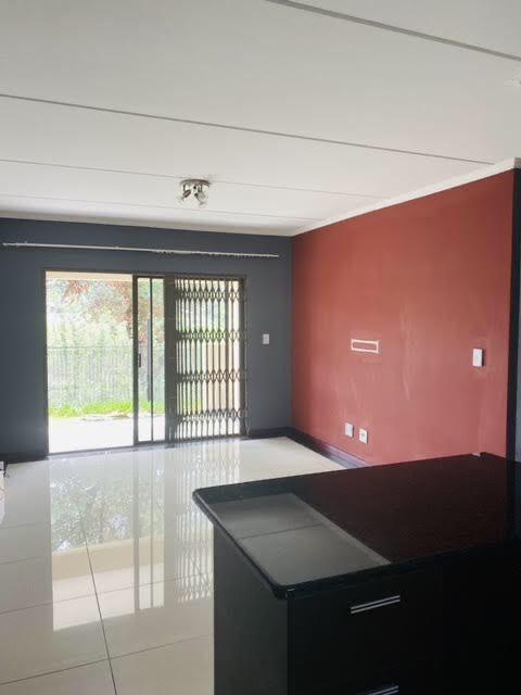 To Let 2 Bedroom Property for Rent in Noordwyk Gauteng