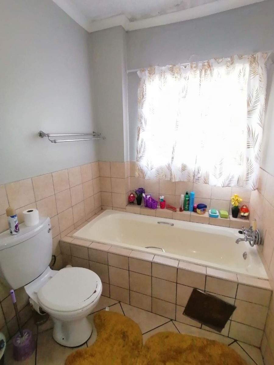 2 Bedroom Property for Sale in Terenure Gauteng