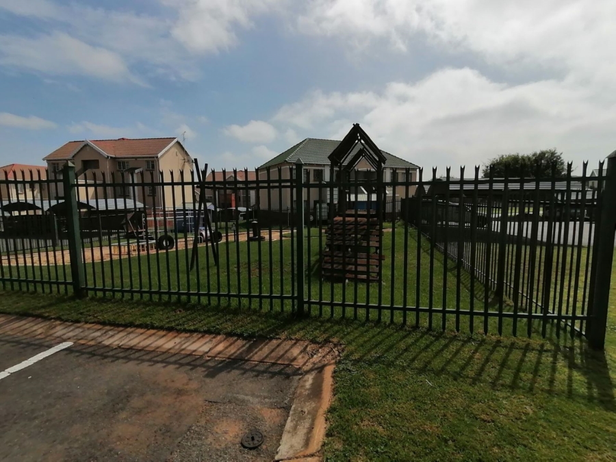 2 Bedroom Property for Sale in Terenure Gauteng