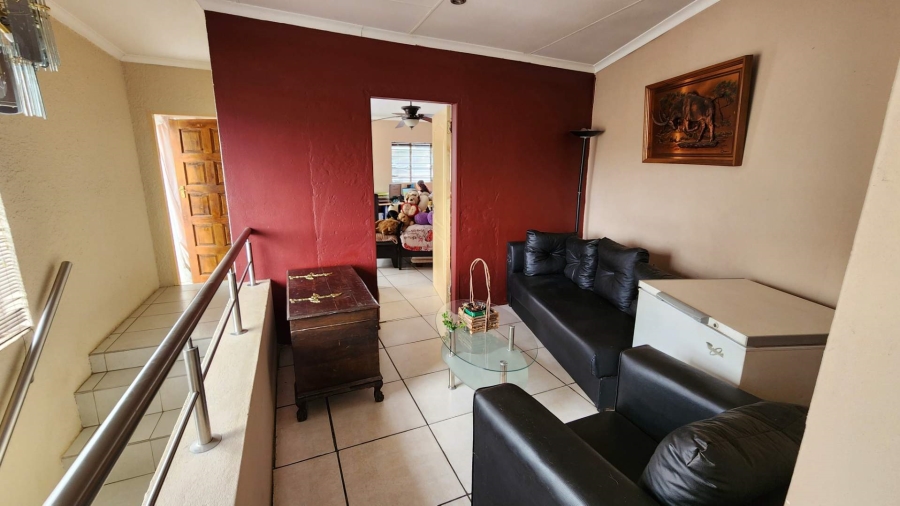 5 Bedroom Property for Sale in Southdale Gauteng