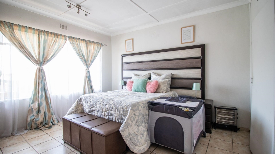 1 Bedroom Property for Sale in Lambton Gauteng