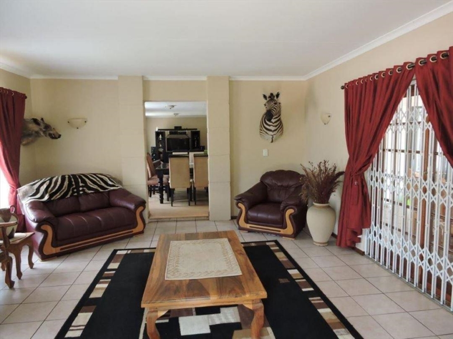 4 Bedroom Property for Sale in Van Riebeeck Park Gauteng