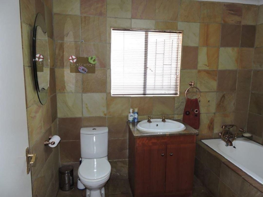 4 Bedroom Property for Sale in Van Riebeeck Park Gauteng