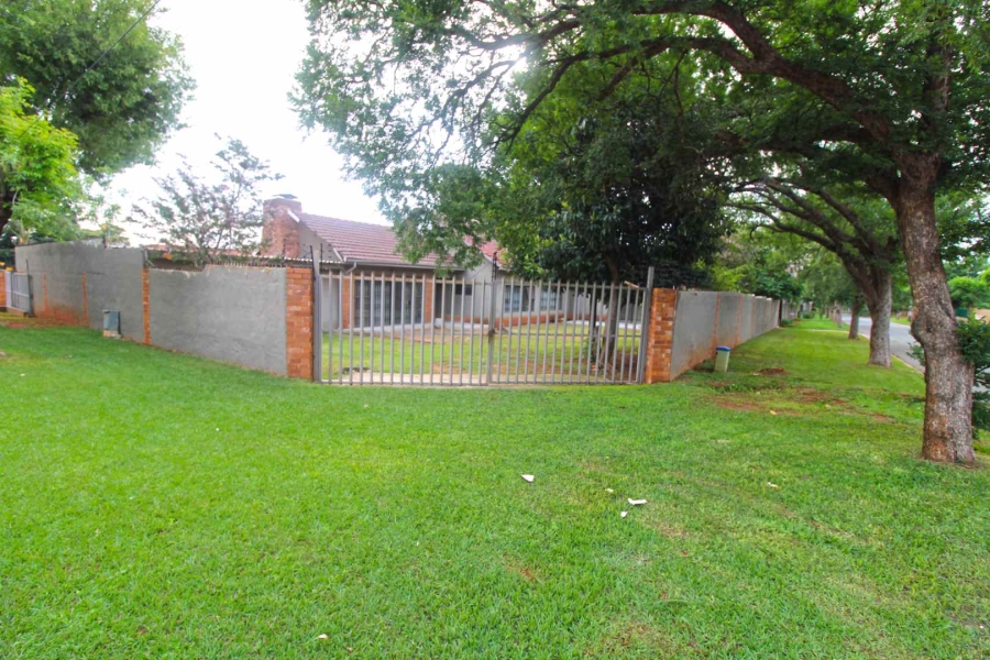 4 Bedroom Property for Sale in Florida Gauteng