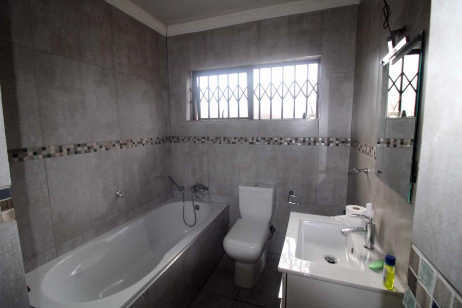 4 Bedroom Property for Sale in Florida Gauteng