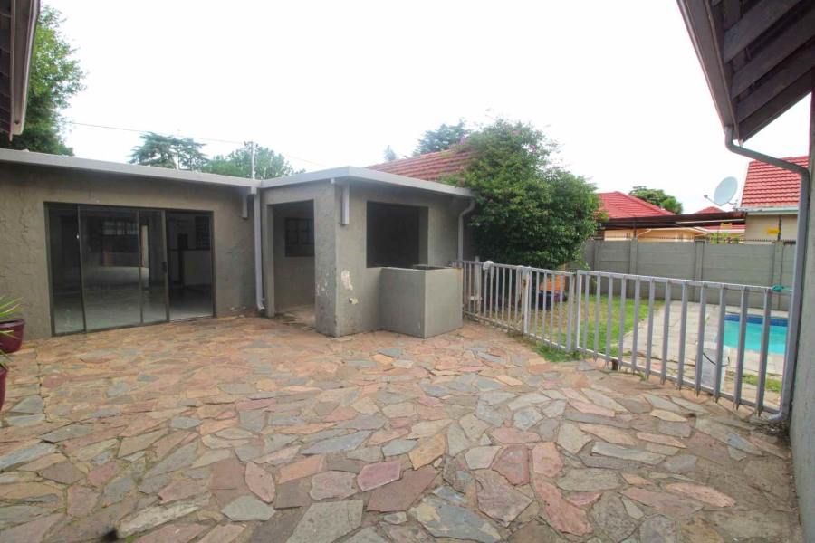 4 Bedroom Property for Sale in Florida Gauteng