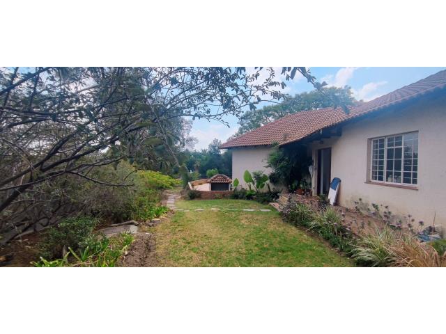 To Let 8 Bedroom Property for Rent in Ferndale Gauteng