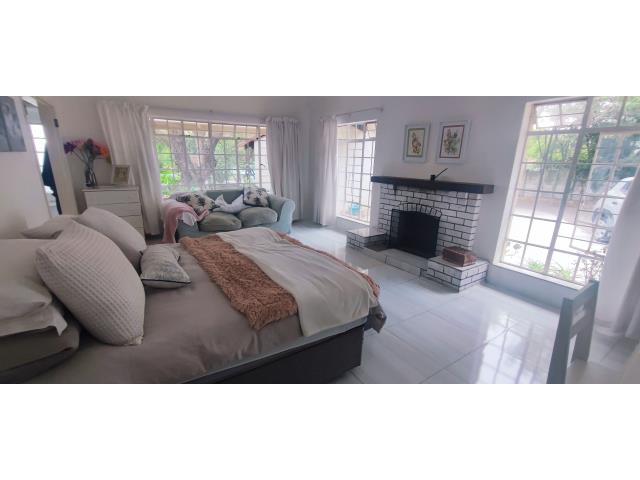 To Let 8 Bedroom Property for Rent in Ferndale Gauteng