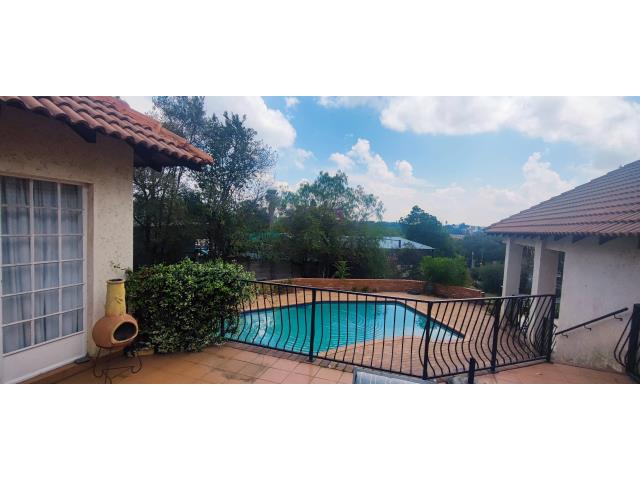 To Let 8 Bedroom Property for Rent in Ferndale Gauteng