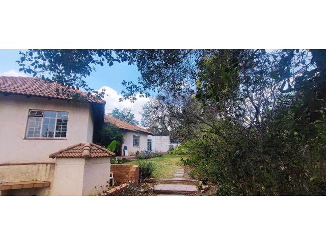 To Let 8 Bedroom Property for Rent in Ferndale Gauteng