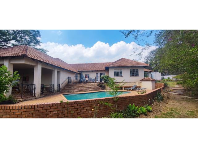 To Let 8 Bedroom Property for Rent in Ferndale Gauteng