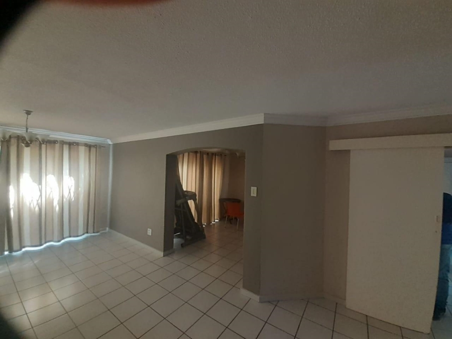 To Let 3 Bedroom Property for Rent in Hatfield Gauteng