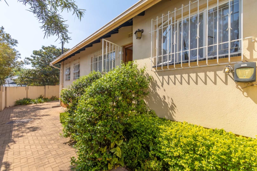 To Let 3 Bedroom Property for Rent in Rivonia Gauteng