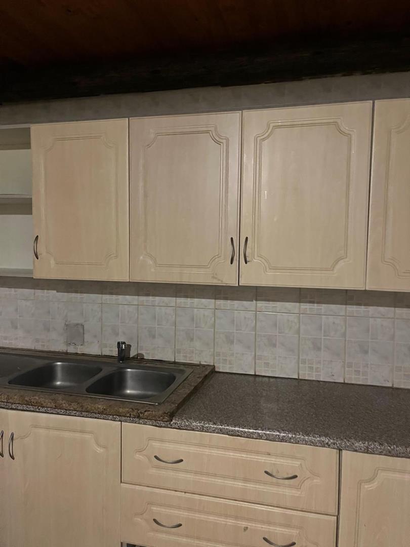 To Let 2 Bedroom Property for Rent in Glen Austin Gauteng