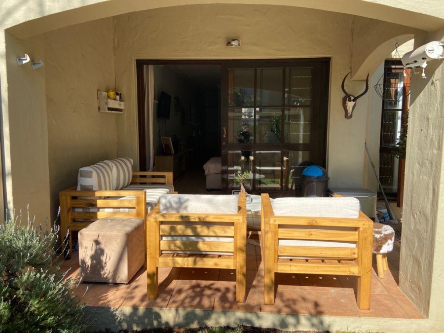 To Let 2 Bedroom Property for Rent in Benmore Gardens Gauteng