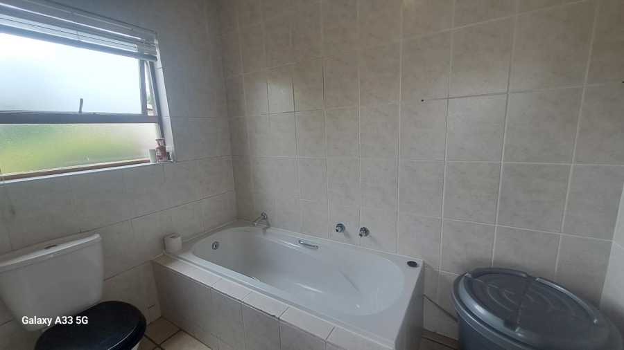 To Let 3 Bedroom Property for Rent in Buccleuch Gauteng