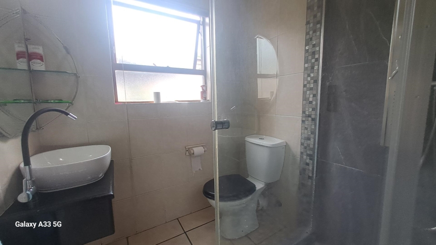 To Let 3 Bedroom Property for Rent in Buccleuch Gauteng