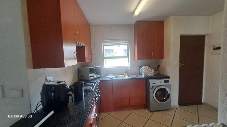 To Let 3 Bedroom Property for Rent in Buccleuch Gauteng