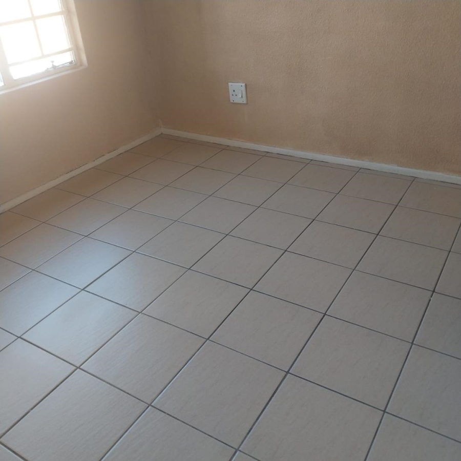 To Let 3 Bedroom Property for Rent in Norkem Park Gauteng