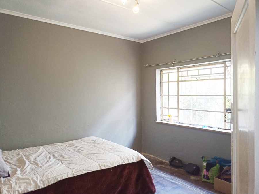 To Let 4 Bedroom Property for Rent in Lombardy East Gauteng