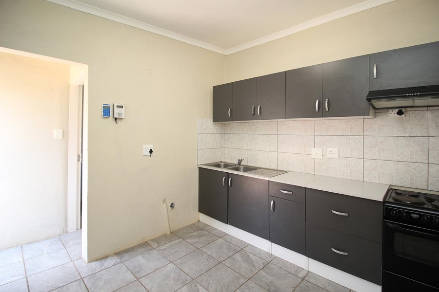 To Let 1 Bedroom Property for Rent in Eastleigh Gauteng