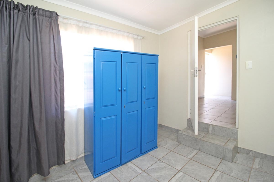 To Let 1 Bedroom Property for Rent in Eastleigh Gauteng