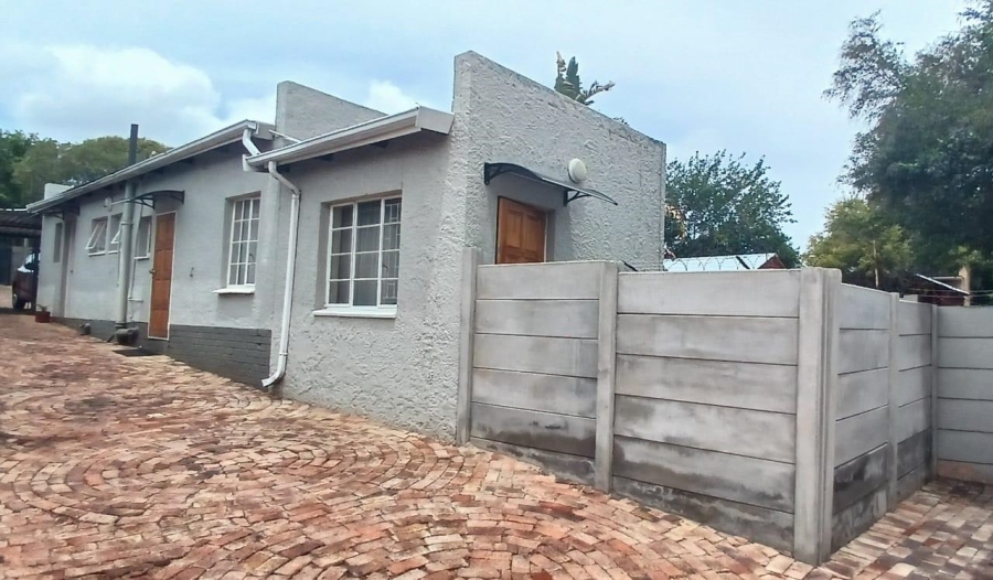 To Let 1 Bedroom Property for Rent in Eastleigh Gauteng