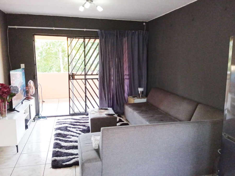 To Let 2 Bedroom Property for Rent in Vorna Valley Gauteng