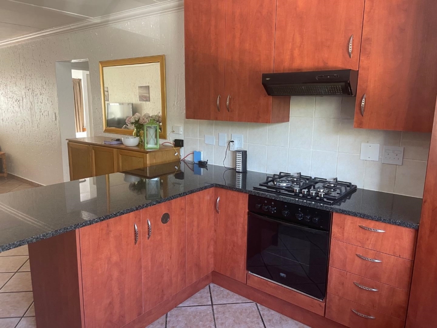 To Let 2 Bedroom Property for Rent in Sunninghill Gauteng