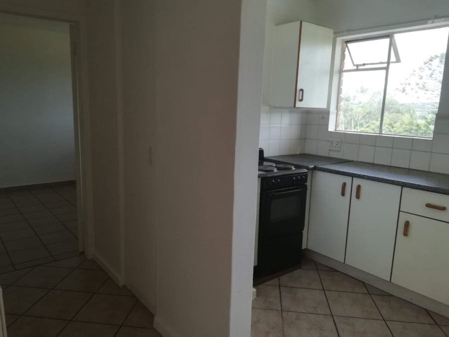 To Let 2 Bedroom Property for Rent in Die Hoewes Gauteng