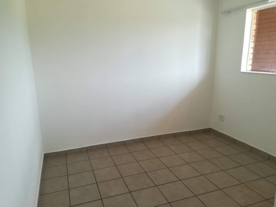 To Let 2 Bedroom Property for Rent in Die Hoewes Gauteng