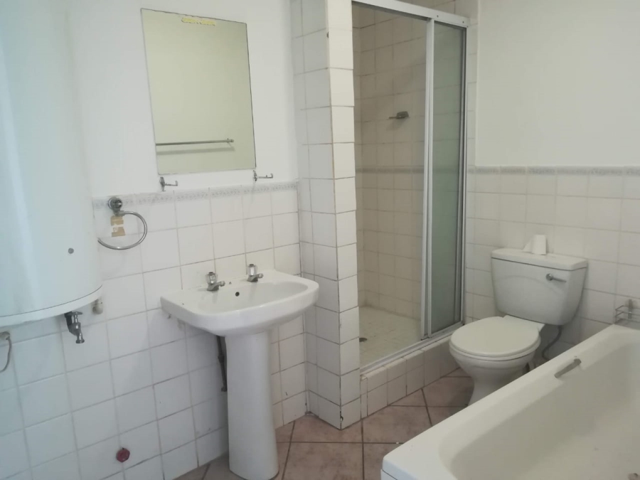 To Let 2 Bedroom Property for Rent in Die Hoewes Gauteng