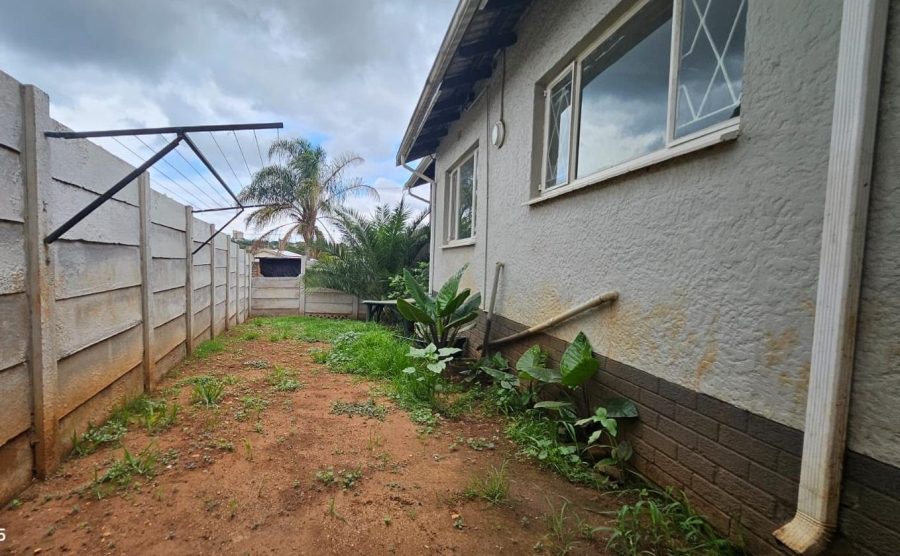 To Let 4 Bedroom Property for Rent in Eastleigh Gauteng