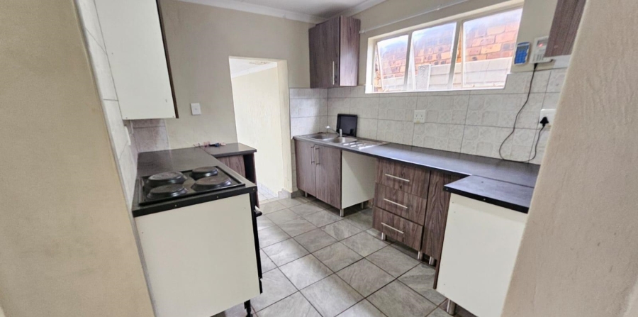 To Let 2 Bedroom Property for Rent in Eastleigh Gauteng