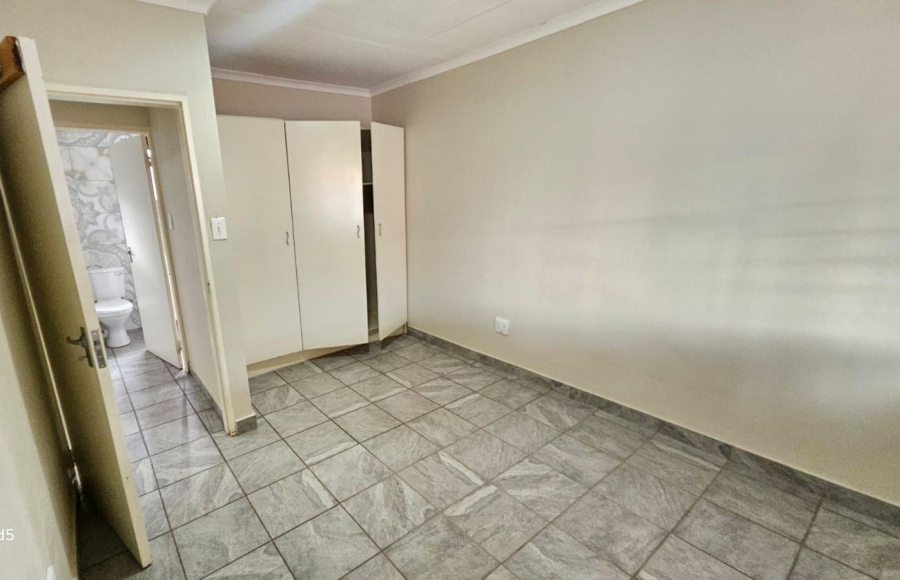 To Let 2 Bedroom Property for Rent in Eastleigh Gauteng