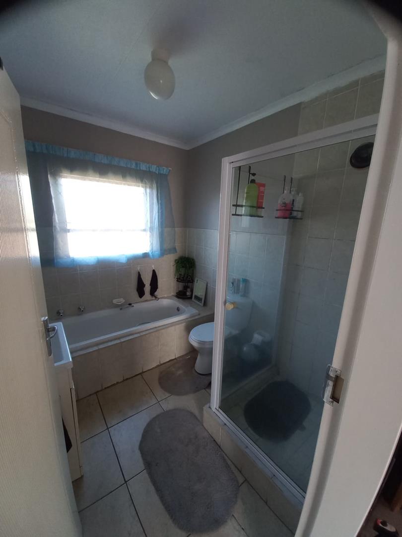 To Let 2 Bedroom Property for Rent in Riversdale Gauteng