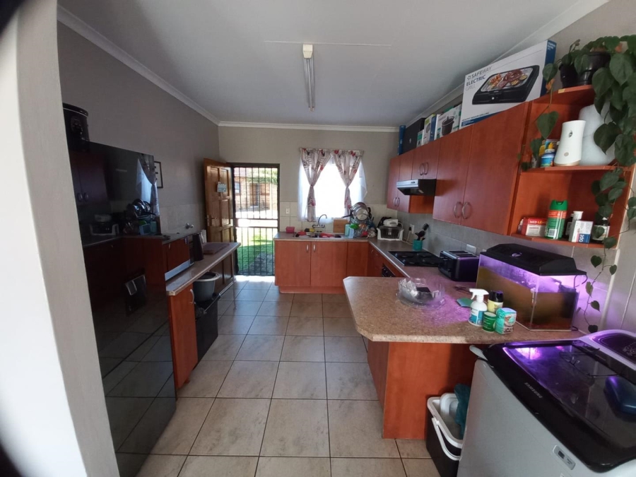 To Let 2 Bedroom Property for Rent in Riversdale Gauteng