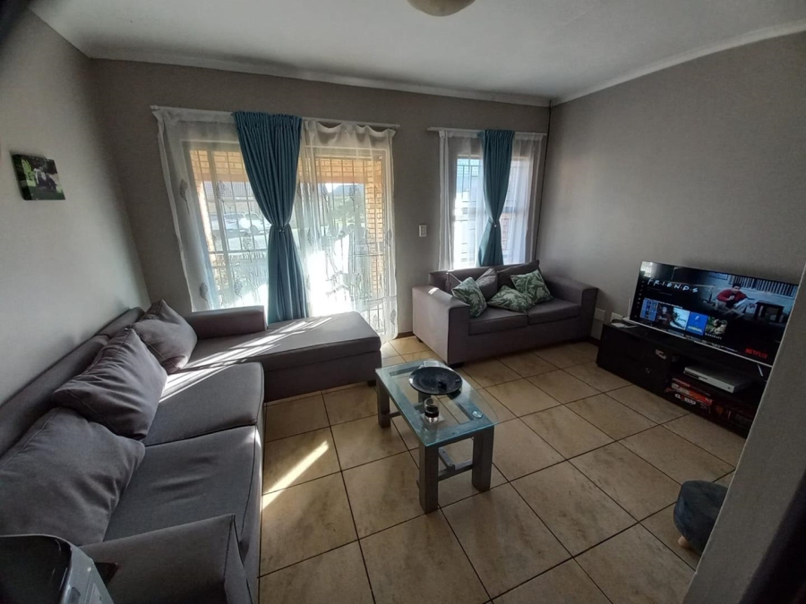 To Let 2 Bedroom Property for Rent in Riversdale Gauteng