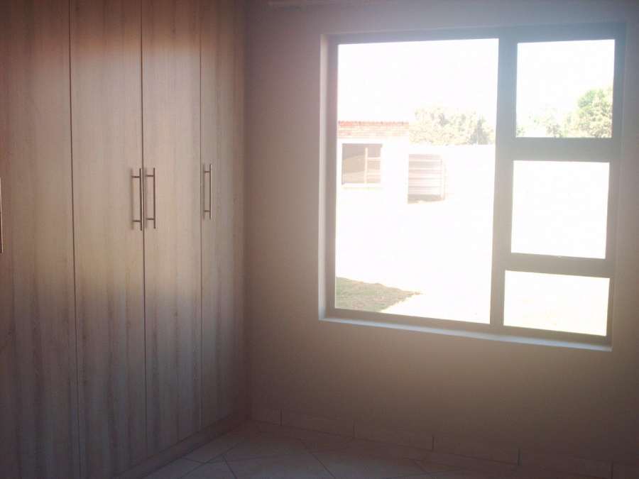 To Let 3 Bedroom Property for Rent in Kookrus Gauteng