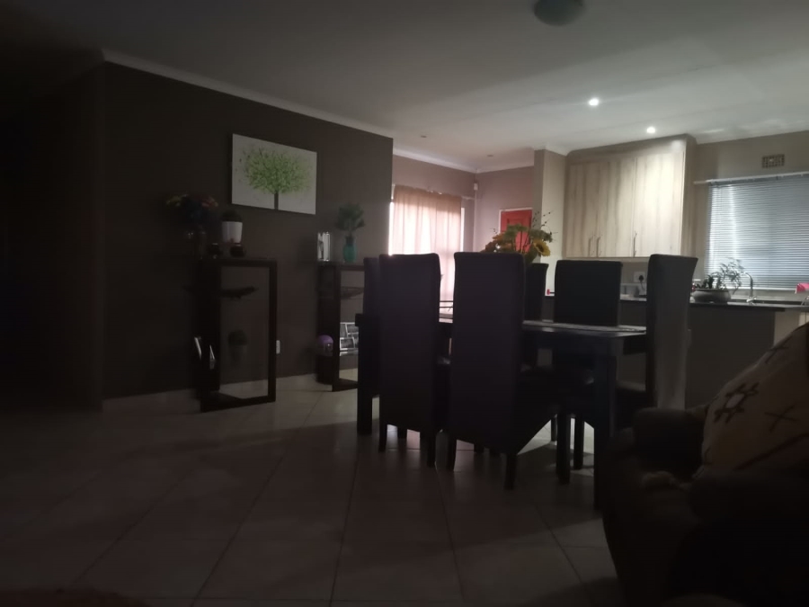 To Let 3 Bedroom Property for Rent in Kookrus Gauteng